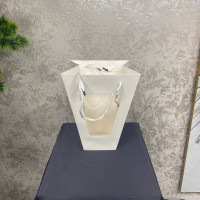 Şık Pencereli Karton Üçgen Çiçek Çantası 26 cm - 23119 -